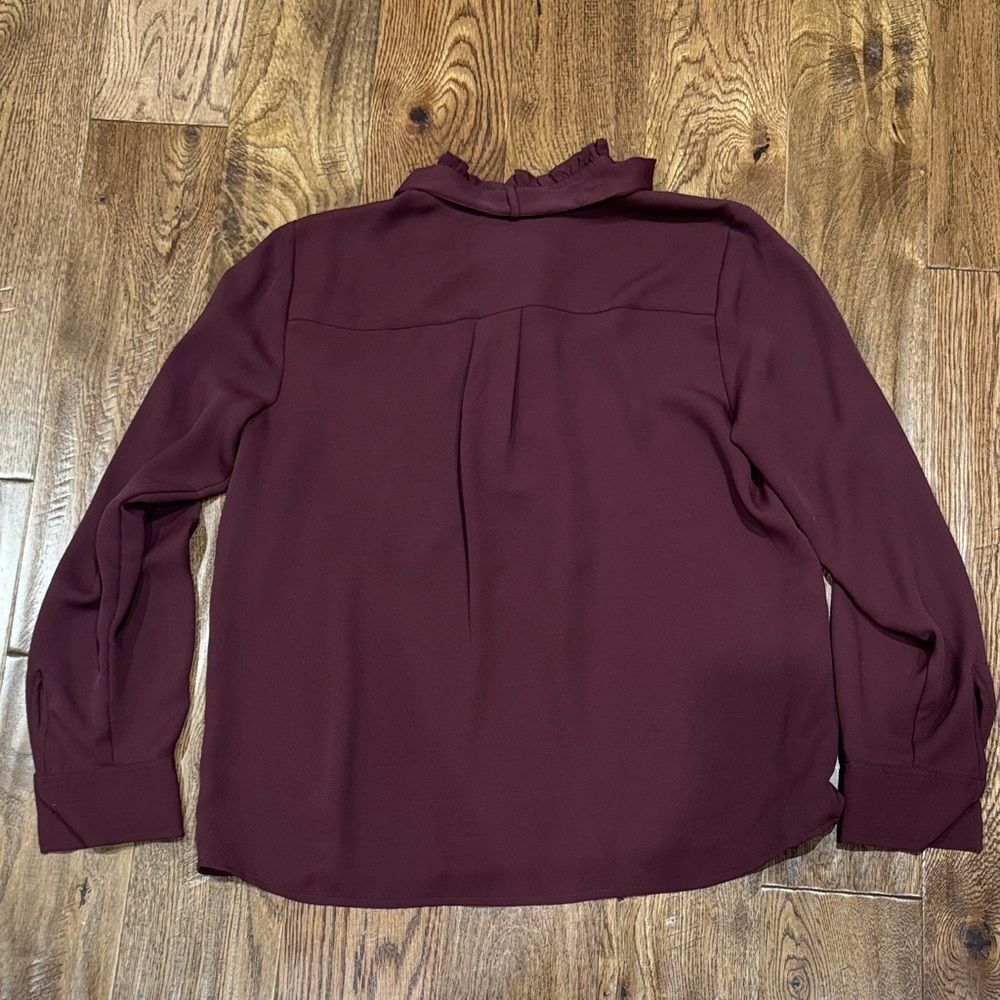 NWOT LOFT Elegant Burgundy Women's Top Sz S - Picture 4 of 4